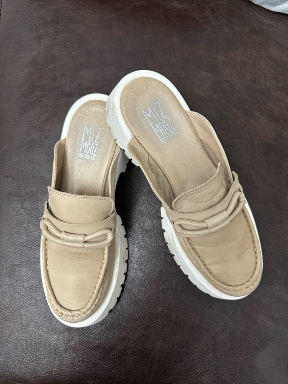 Sz 38(8/8.5)⭐️Like New Miz Mooz Vann Cream Leather Platform Mules.⭐️Sz Reference